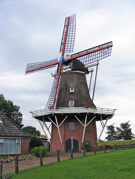 Molen 04443 Munnekezijlster Molen / Rust Roest (Munnekezijl), Martin E. van Doornik (27-7-2013). | Database Nederlandse molens