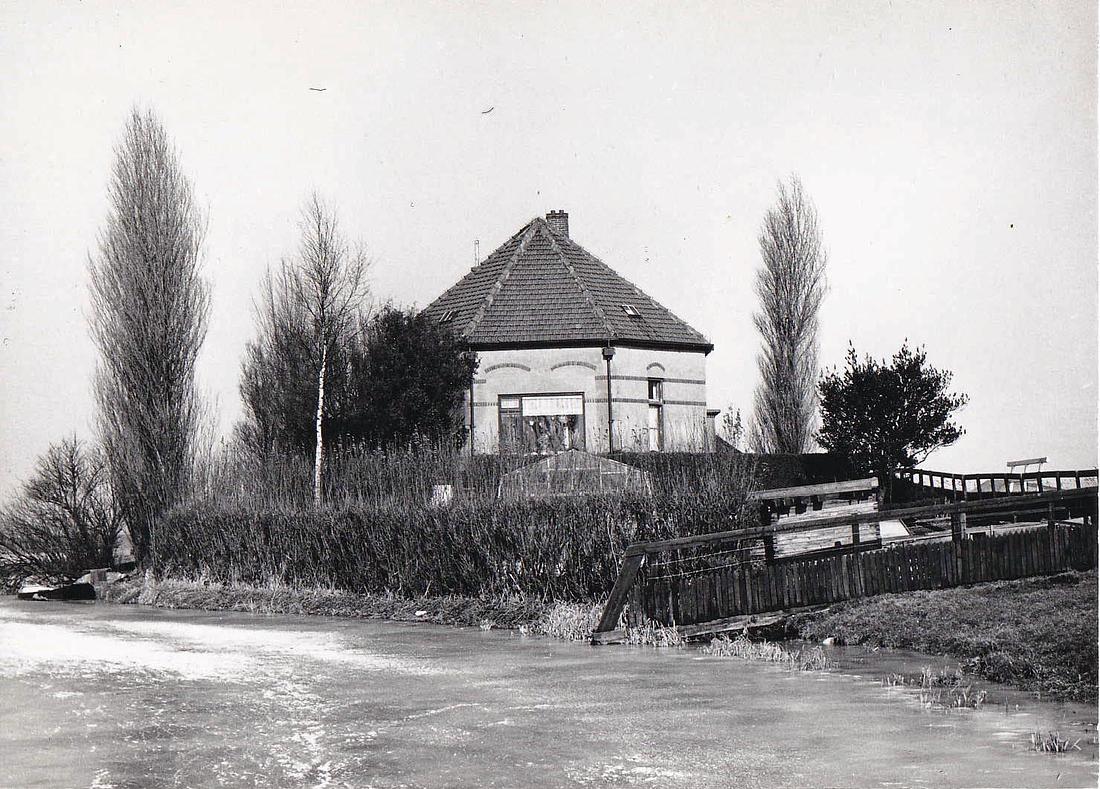 1, Molen 02887 a Binnenwegsepolder, No. 1, boezemmolen (Bleiswijk), Foto Jaap de Vries, opname 20-02-1978 | Database Nederlandse molens