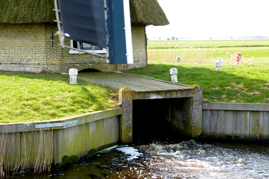 8, Molen 06432 Het Zwaantje / Huitebuurstermolen (Nijemardum / Nijemirdum), Willem Jans (4-3-2012) | Database Nederlandse molens