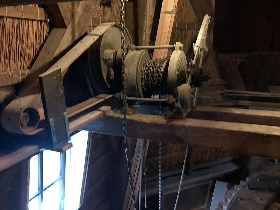 13, Molen 02756 De Vlijt (Diever), Sander Boom (15-12-2018)Het elektrische luiwerk dat vroeger in de lokale zuivelfabriek te vinden was.  | Database Nederlandse molens