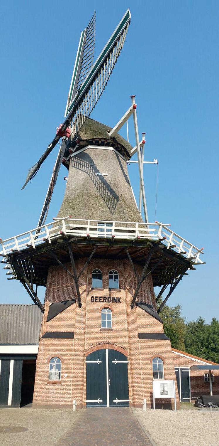 Molen 02740 Grenszicht (Emmer-Compascuum), Pieter Zuijkerbuijk (27-8-2016) | Database Nederlandse molens