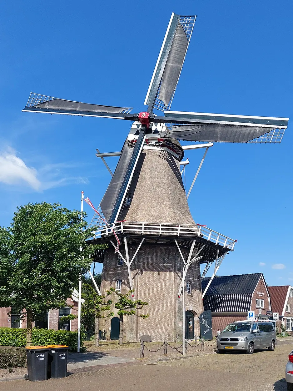 Molen 01262 De Zwaluw (Hoogeveen), Milan Kats (11-5-2022) | Database Nederlandse molens