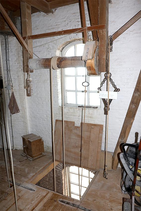 10, Molen 01262 De Zwaluw (Hoogeveen), Ronald Bakker (24-8-2019)Het luiwerk. | Database Nederlandse molens