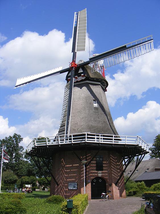 3, Molen 10068 Sterrenberg (Nijeveen), Martin E. van Doornik (2-8-2008) | Database Nederlandse molens