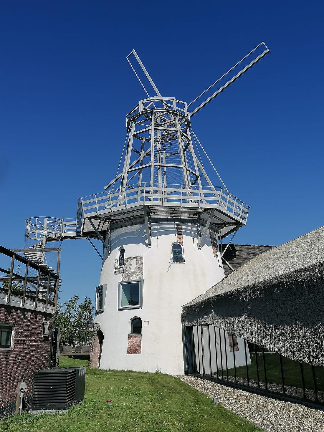 Molen 02982 k De Eendragt / De Eendracht (Leeuwarden/ Ljouwert), Foto van Marcel Stroo, opname 14 mei 2024 | Database Nederlandse molens