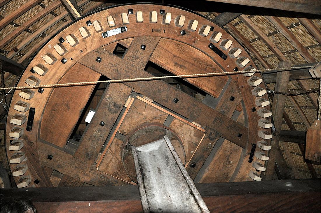 19, Molen 06916 De Zaandplatte (Ruinen), Jesse Bergquist (11-7-2019)Het bovenwiel. | Database Nederlandse molens