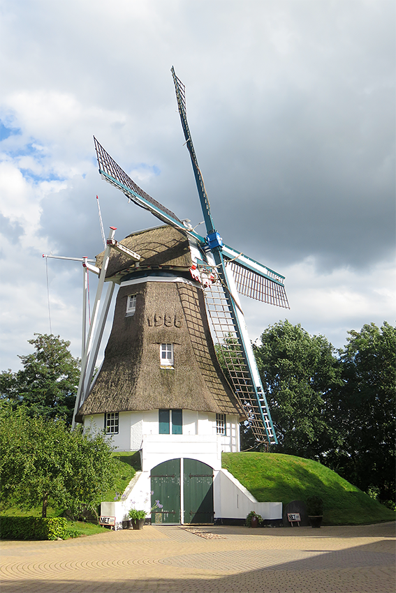Molen 02739 De Hondsrug (Weerdinge), William Bouter (1-8-2017) | Database Nederlandse molens