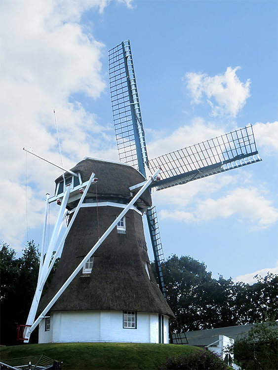2, Molen 02739 De Hondsrug (Weerdinge), William Bouter (1-8-2017) | Database Nederlandse molens