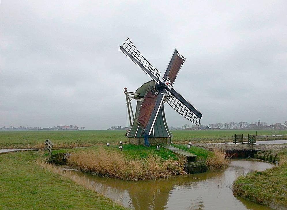 4, Molen 03218 De Volharding (Jislum), Gilbert IJsselmuiden (28-3-2015)Zicht op maalcircuit en nieuwe duiker. | Database Nederlandse molens