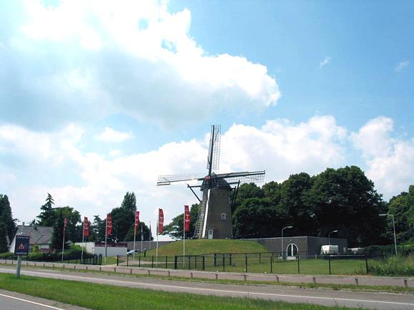 4, Molen 06403 Schoonoord (Alverna), D. Arp (5-5-2006). | Database Nederlandse molens