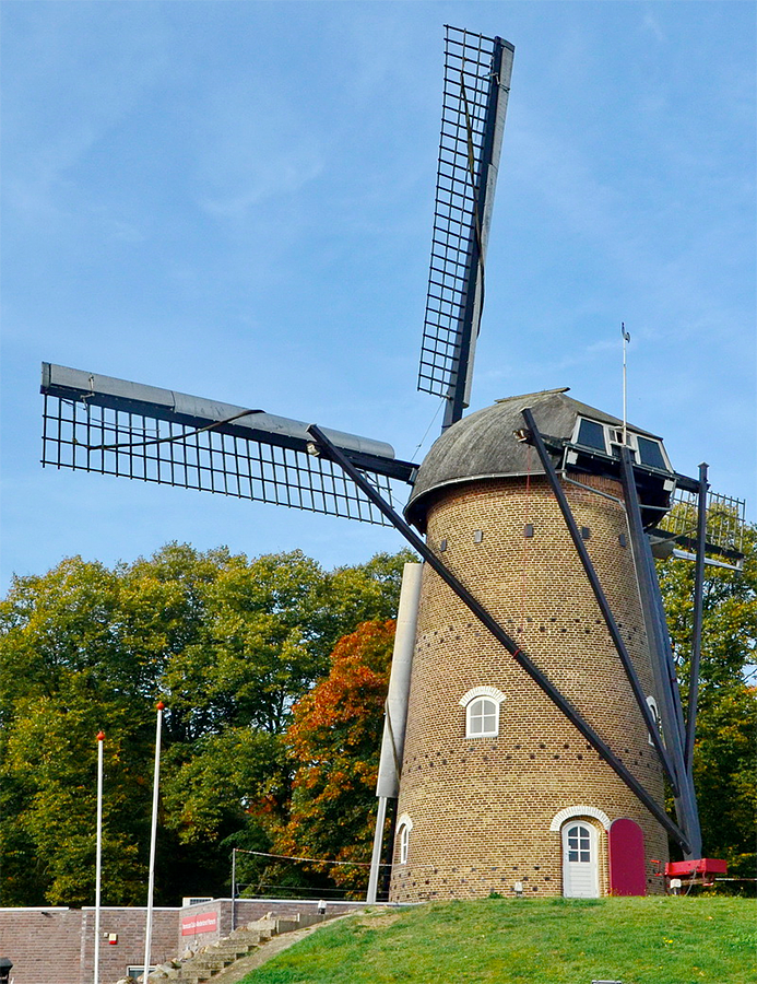 5, Molen 06403 Schoonoord (Alverna), Bernd Käding (19-10-2017) | Database Nederlandse molens