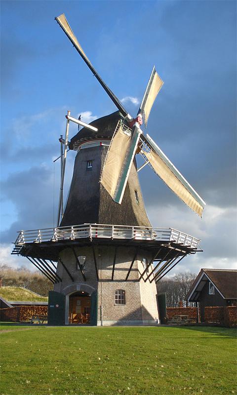 Molen 00092 De Hoop (Nijkerk-Appel), Bert Huisman (molenaar De Hoop Appel) (10-12-2011). | Database Nederlandse molens