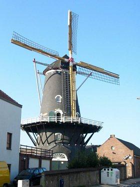 Molen 02480 De Kroon / Klarendalse Molen (Arnhem), W. Jans (06-11-2003). | Database Nederlandse molens