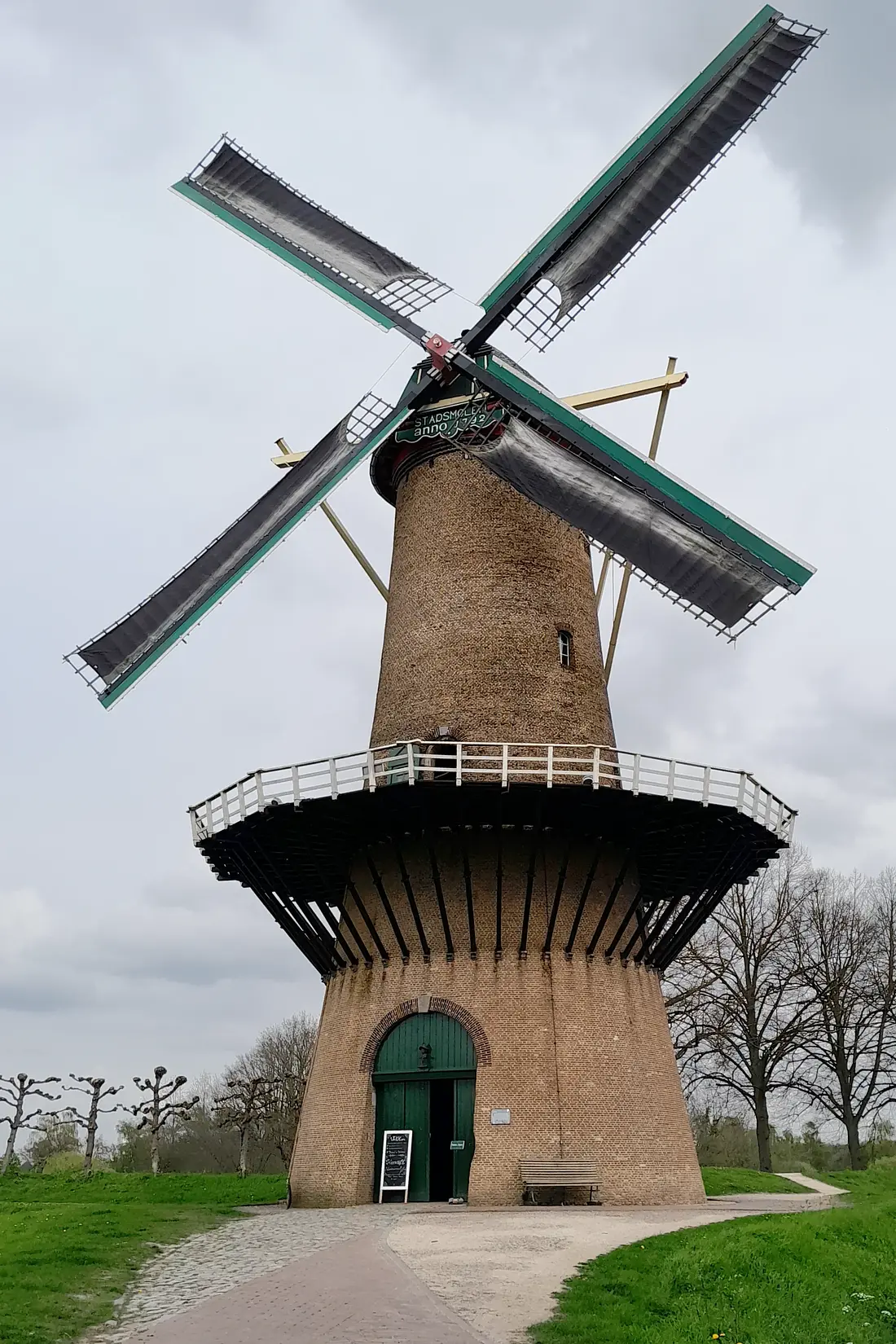 Molen 04196 De Stadsmolen (Hulst), G. van Hermon (10-04-2026)&nbsp; | Database Nederlandse molens