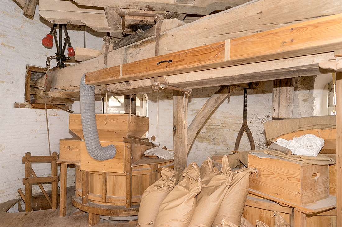 11, Molen 02775 De Wielewaal (Beneden-Leeuwen), Marcel van Nies (11-12-2016) | Database Nederlandse molens
