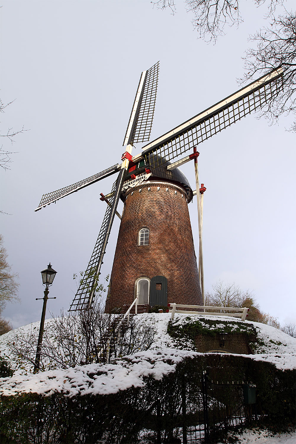 4, Molen 01217 De Verrekijker (Bergharen), André Slotman (13-12-2017) | Database Nederlandse molens