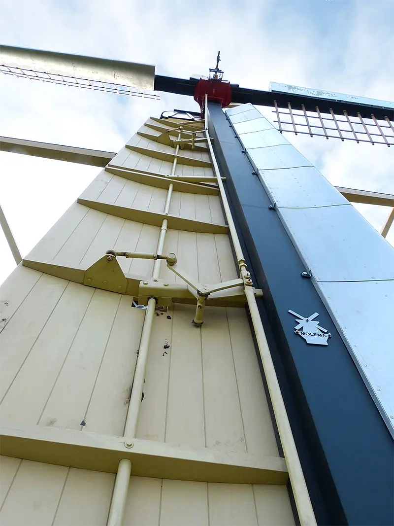 7, Molen 00872 Braamse Molen / Koenders Möl (Braamt), Thije Jansen (28-1-2023)Detailopname van een van de kleppen in gesloten positie.  | Database Nederlandse molens