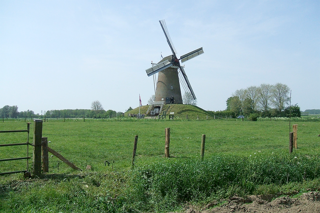 1, Molen 00392 Bronkhorstermolen (Steenderen), Hennie Boersma (10-5-2009) | Database Nederlandse molens