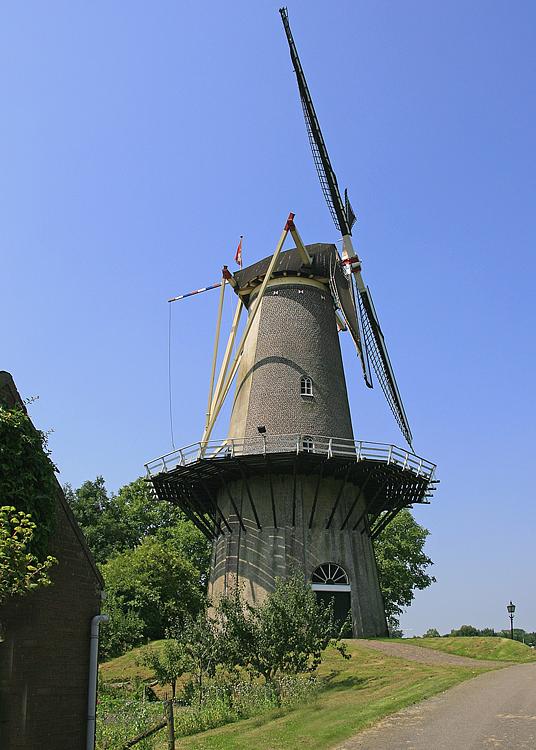 4, Molen 01771 De Prins van Oranje (Buren), Ton Koorevaar (25-7-2012). | Database Nederlandse molens