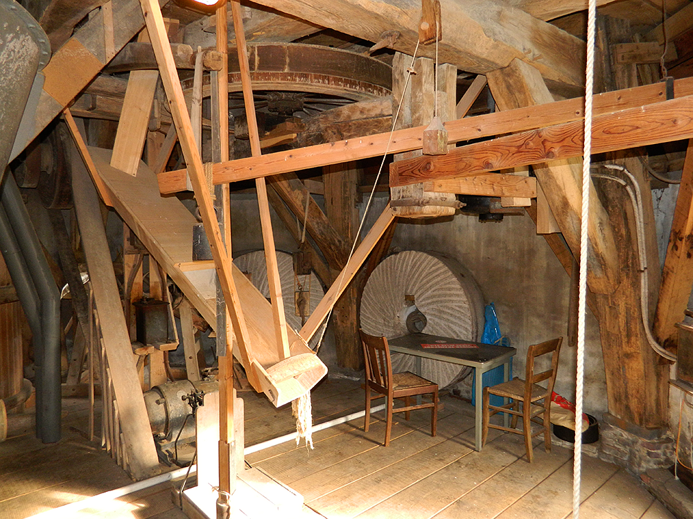12, Molen 03114 Teunismolen (Dinxperlo - De Heurne), Vincent Mepschen (11-3-2017) | Database Nederlandse molens