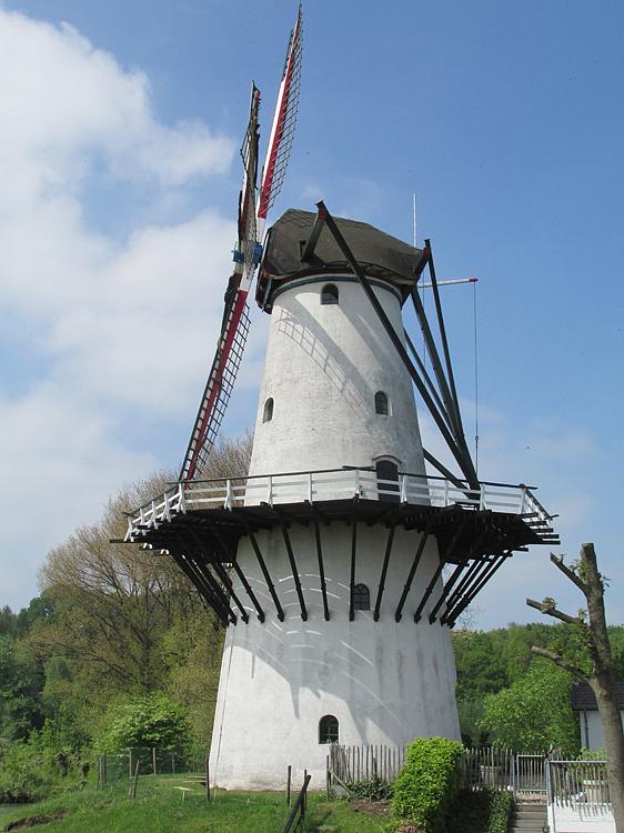 2, Molen 04921 De Vlinder (Deil), Piet Glasbergen (19-5-2013) | Database Nederlandse molens