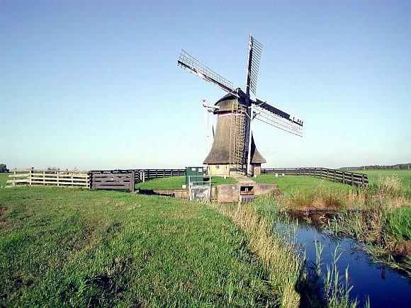 6, Molen 03067 De Klaarkampstermolen (Rinsumageest / Rinsumageast), Joop Vendrig (13-8-2002). | Database Nederlandse molens