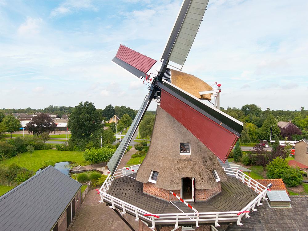 5, Molen 03261 Koartwâld / Feanstermoune (Surhuisterveen / Surhústerfean), Edo Werkman (29-8-2015) | Database Nederlandse molens