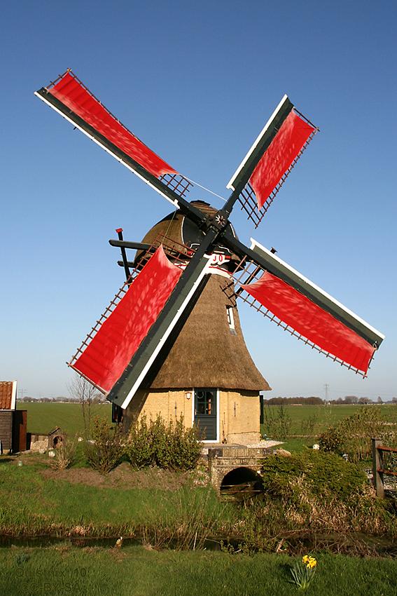 Molen 03001 Swarte Prinsch of De Lytse Geast (Tietjerk / Tytsjerk), Quistnix (18-4-2010) CC BY-SA 3.0 | Database Nederlandse molens