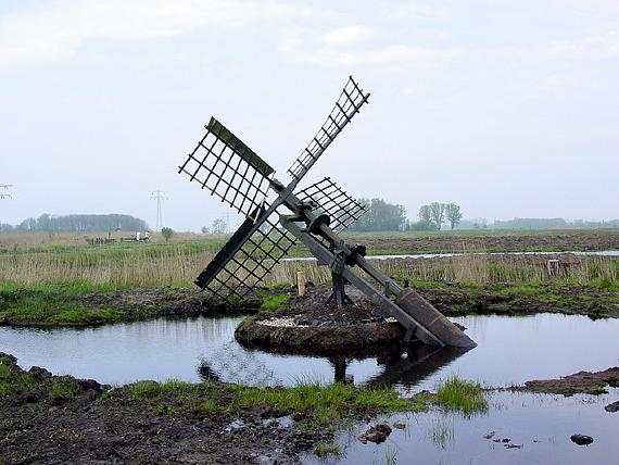 3, Molen 17290 De Houtwiel (Veenwouden / Feanwâlden), Harmannus Noot (01-05-2005). | Database Nederlandse molens