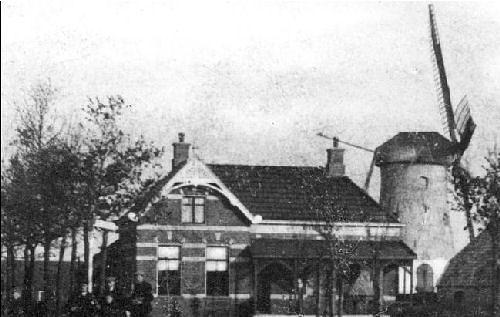 1, Molen 04420 m (korenmolen) (De Groeve), Ansichtkaart, coll. V.Mepschen, molen aan de moelnkamp te De Groeve | Database Nederlandse molens
