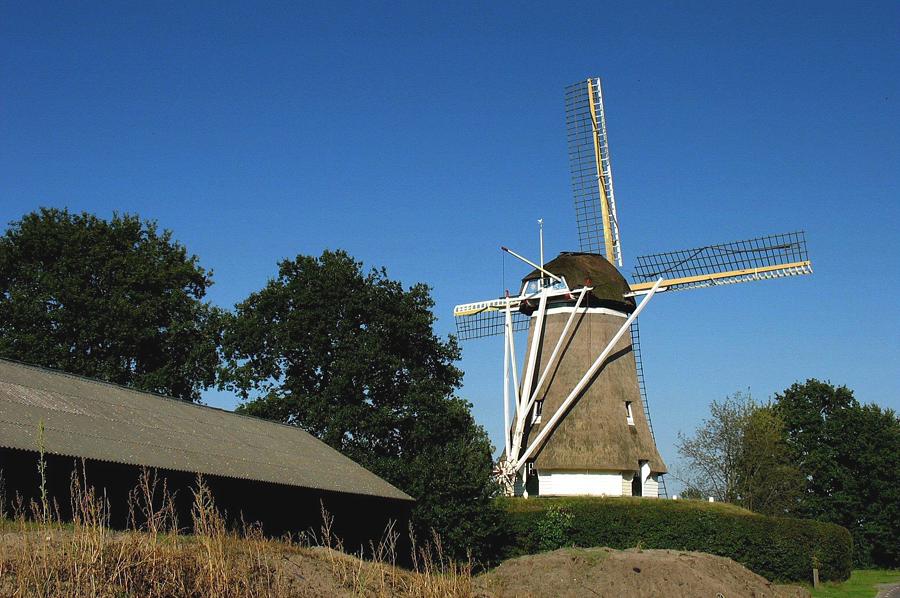 3, Molen 01241 De Duif (Nunspeet), Christina Zoet (8-9-2009) | Database Nederlandse molens