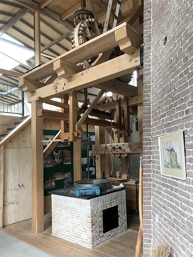 24, Molen 01245 De Hoop (Oldebroek), Cornelis Dekker (17-10-2020)Na de restauratie van 2019. | Database Nederlandse molens
