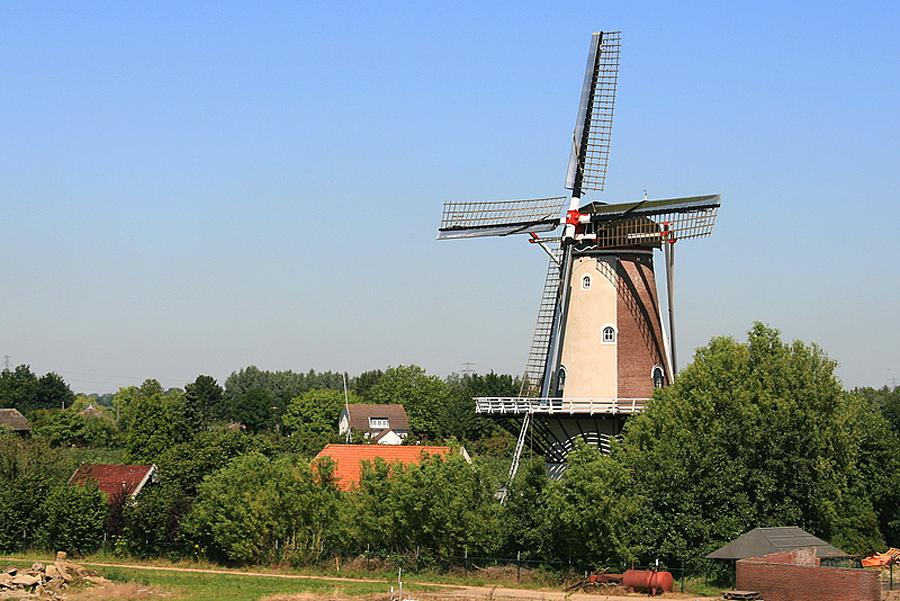 6, Molen 02660 De Bol (Varik), John Scholte (24-7-2012). | Database Nederlandse molens