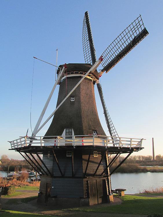 2, Molen 01828 Mölle van Bats (Veessen), Piet Glasbergen (4-1-2015) | Database Nederlandse molens