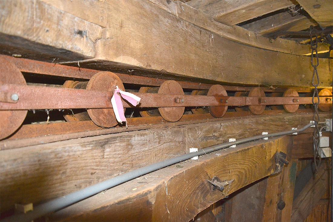 15, Molen 00846 (poldermolen) (Waardenburg), Rob Pols (27-7-2019)Het kruiwerk met ijzeren rollen. | Database Nederlandse molens