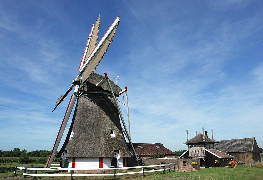 4, Molen 00402 De Warkense Molen (Warnsveld), Frits Kruishaar (18-8-2012). | Database Nederlandse molens