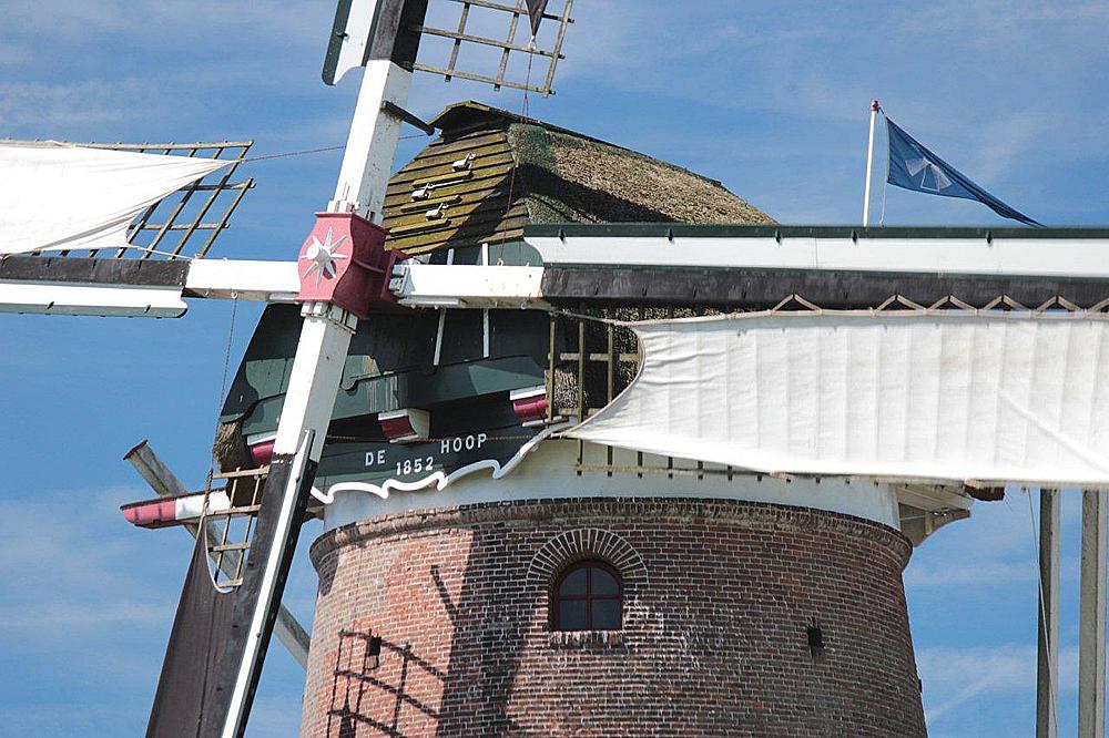 6, Molen 01921 De Hoop (Garderen), Frits Kruishaar (18-8-2012). | Database Nederlandse molens
