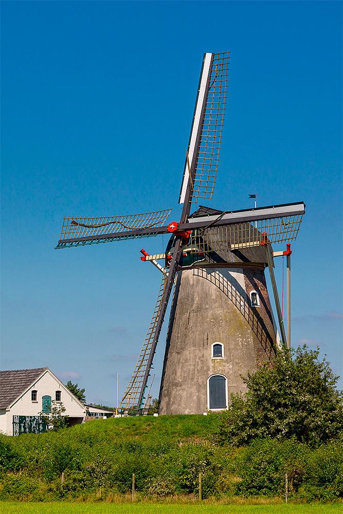 Molen 01611 (Naamloos) (Hernen), Bram van Broekhoven (3-9-2014) | Database Nederlandse molens