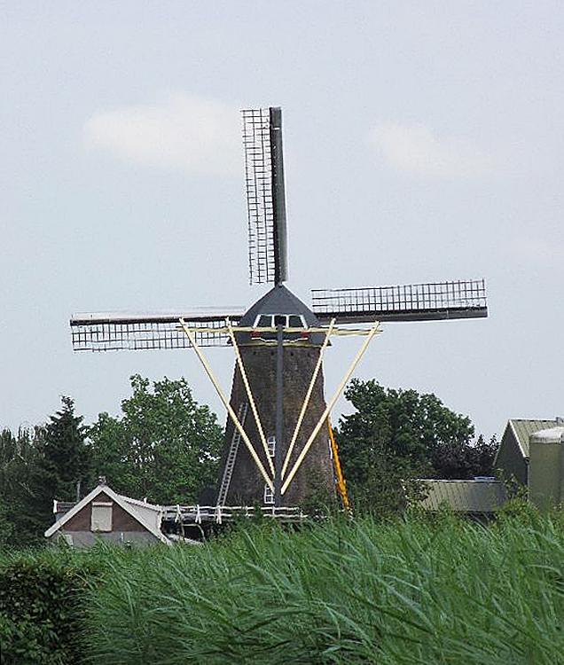 4, Molen 02621 Sara Catharina (Kerkdriel), Koert van Geffen (29-6-2012). | Database Nederlandse molens