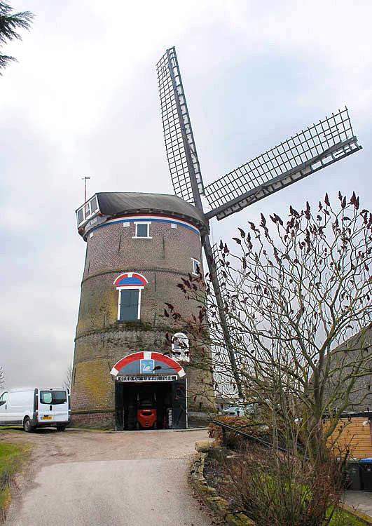 2, Molen 02662 De Zwaan (Lienden), Gerrit ten Brinke (28-2-2013) | Database Nederlandse molens