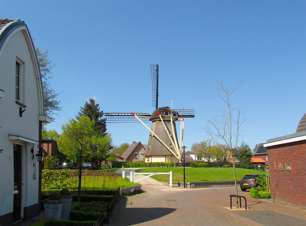 1, Molen 00095 De Hoop (Lunteren), Piet Glasbergen (1-5-2016) | Database Nederlandse molens