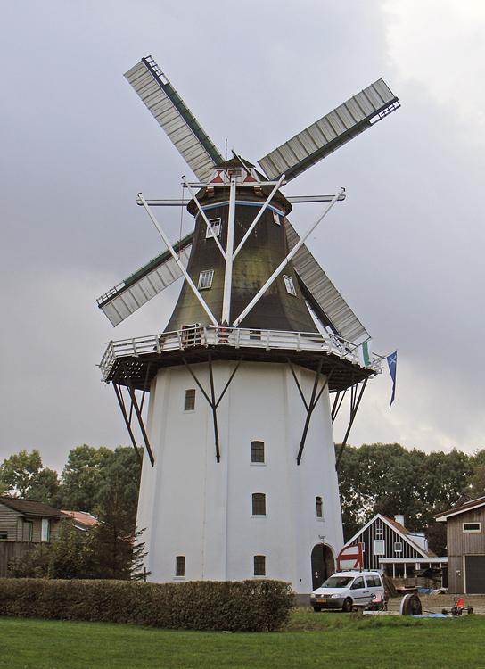 2, Molen 00434 Wilhelmina (Noorderhoogebrug), Martin E. van Doornik (17-10-2014). | Database Nederlandse molens