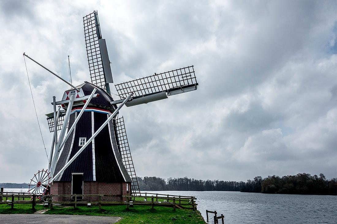 2, Molen 10286 De Helper (Haren-Hoornsedijk), Corrie van Herwijnen (15-4-2018) | Database Nederlandse molens