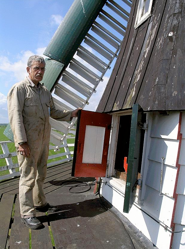 5, Molen 10282 Bovenrijge (Ten Boer), Willem Jans (4-6-2005) | Database Nederlandse molens