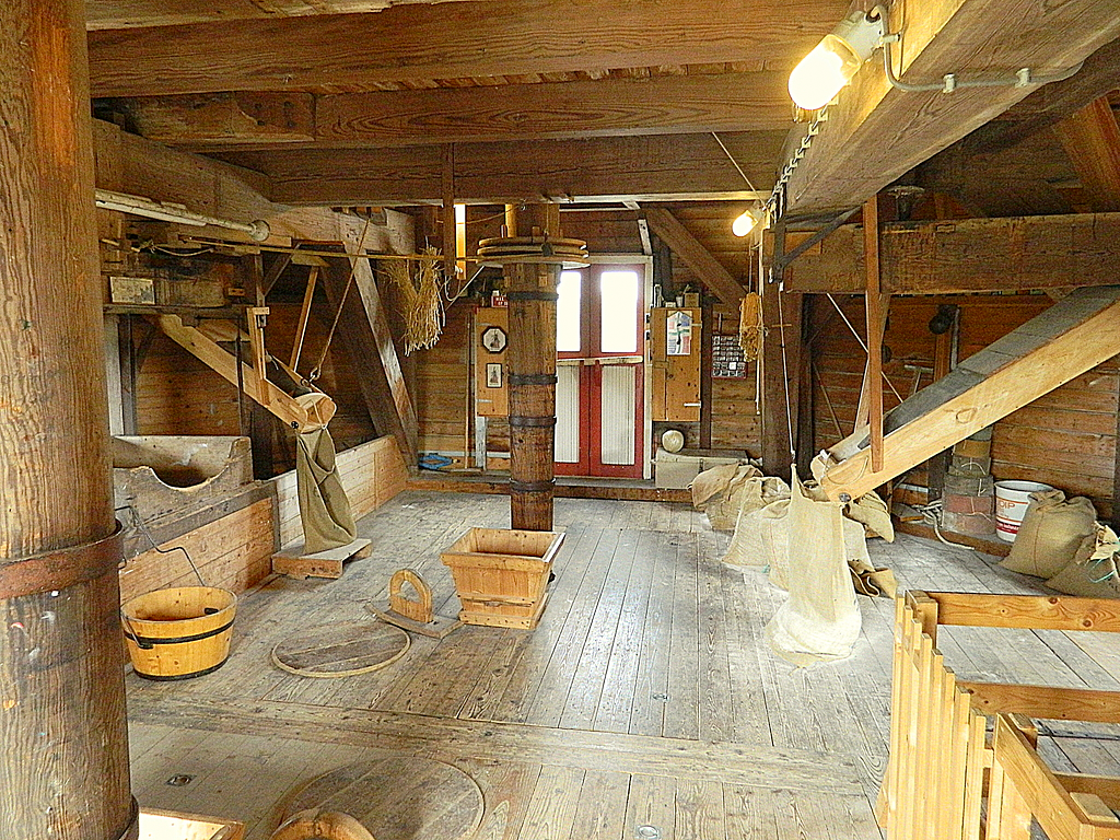 10, Molen 00496 Eva (Usquert), Vincent Mepschen (14-6-2016)De maal- en pelzolder | Database Nederlandse molens