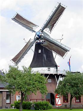 5, Molen 00587 Niemans Molen (Veelerveen), Harmannus Noot (13-08-2005). | Database Nederlandse molens
