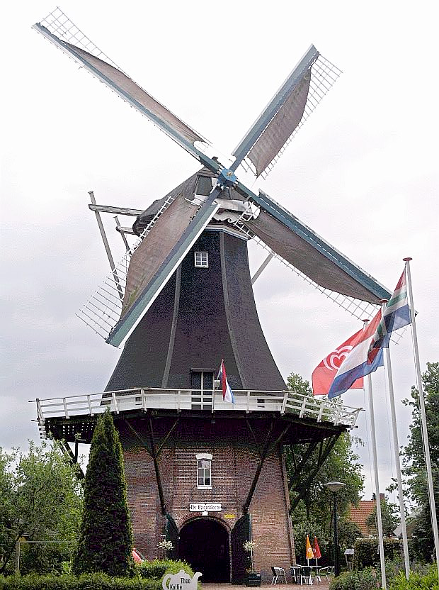 Molen 00588 De Korenbloem (Vriescheloo), W. Jans (11-6-2005). | Database Nederlandse molens