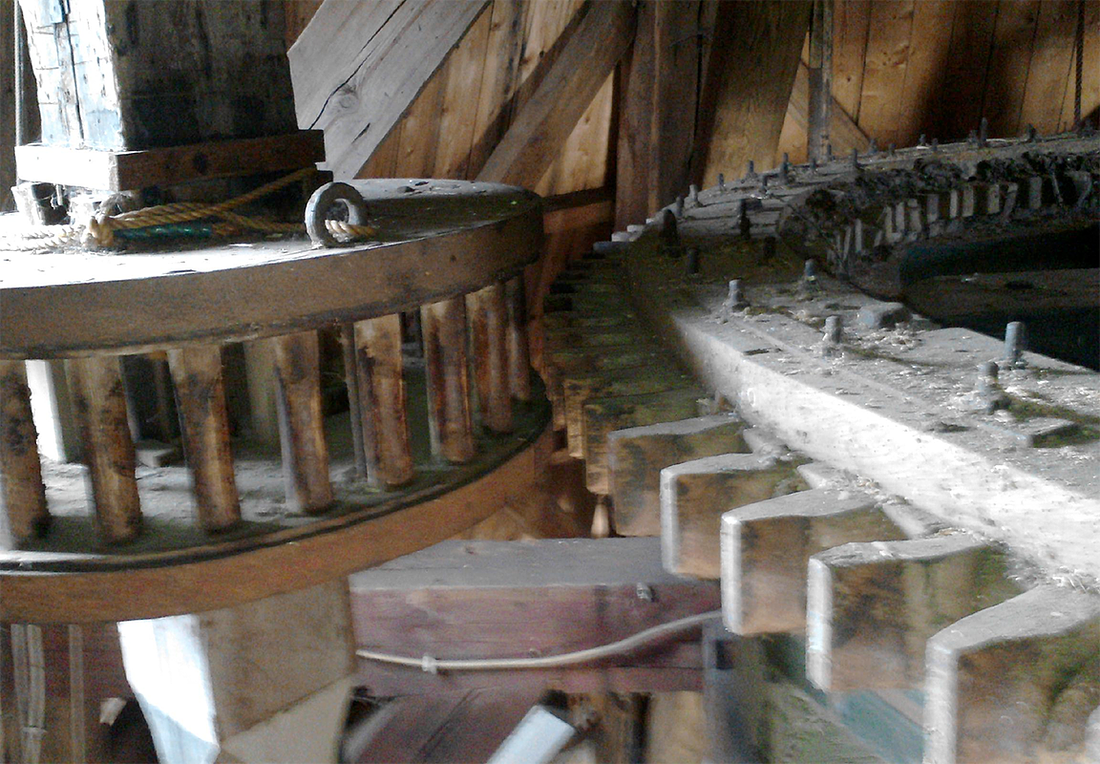 8, Molen 00588 De Korenbloem (Vriescheloo),  Jaïr van den Broek (11-8-2012) | Database Nederlandse molens