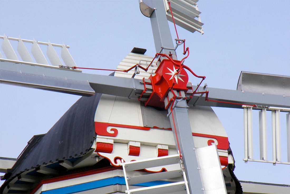 6, Molen 06409 De Wetsinger (Wetsinge), Martin E. van Doornik (17-9-2016). De molen tijdens de feestelijke ingebruikstelling. | Database Nederlandse molens