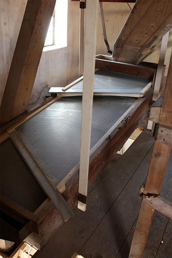 10, Molen 06409 De Wetsinger (Wetsinge), Gijs van Reeuwijk (23-2-2016)De zeverij die bij deze molen ook onder de stelling is gelegen.  | Database Nederlandse molens